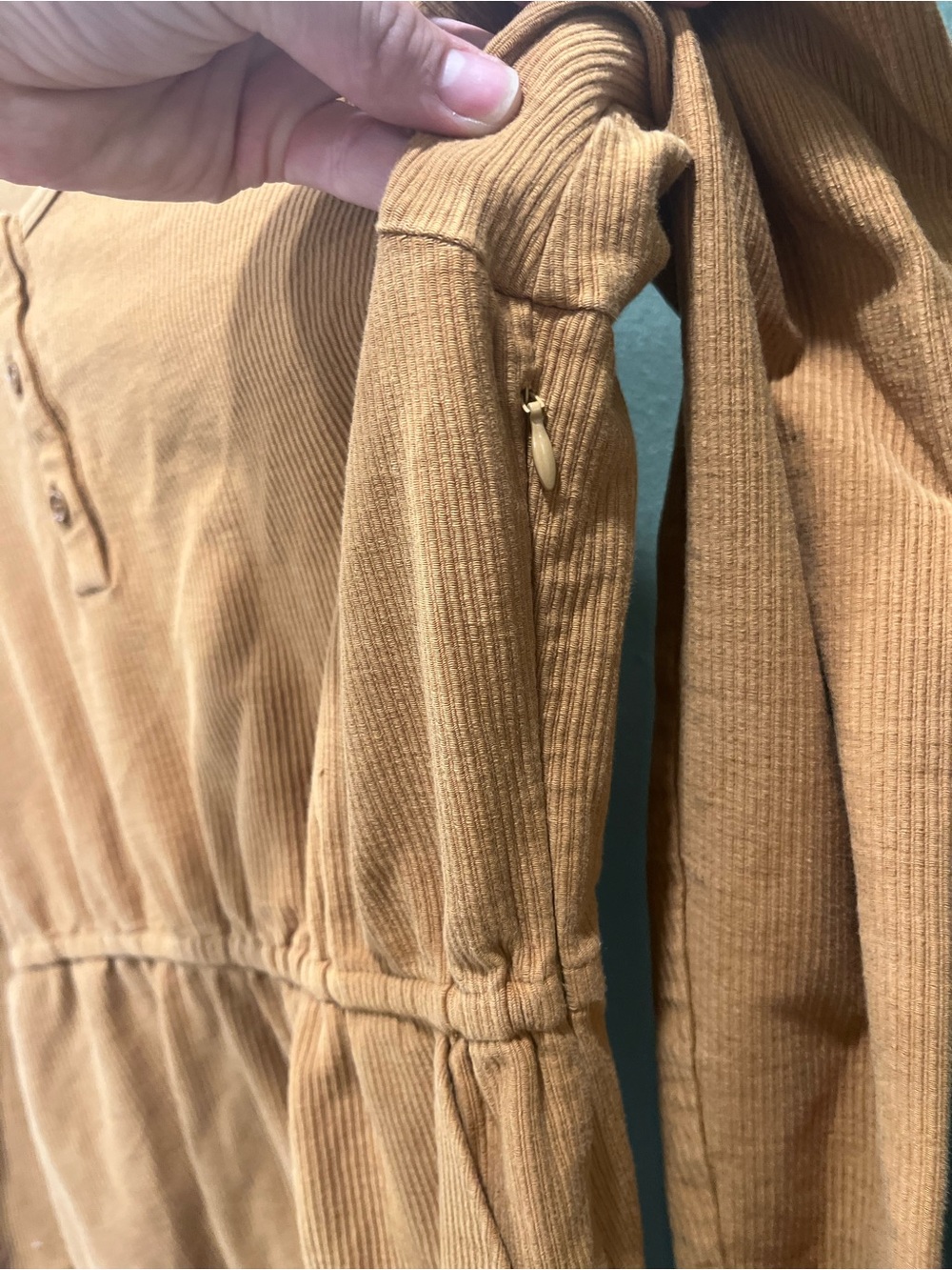 Casual Long-Sleeve Henley Dress in Mustard - Picture 4 of 4
